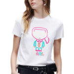 KARL LAGERFELD טי שירט בצבע לבן JELLY IKONIK KARL OUTLINE