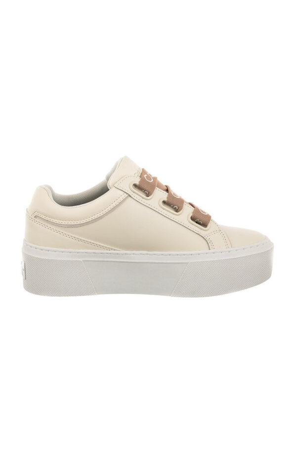נעליים צבע בז’ FLATFORM