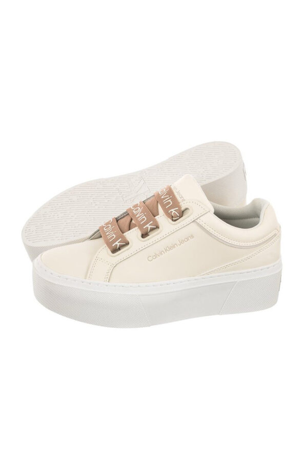 נעליים צבע בז’ FLATFORM