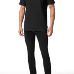 טי שירט שחורה GOTHIC NECK