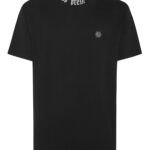 טי שירט שחורה GOTHIC NECK