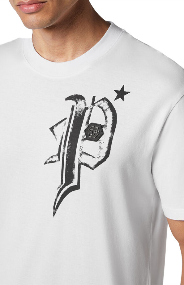 טי שירט לבנה BACK SKULL