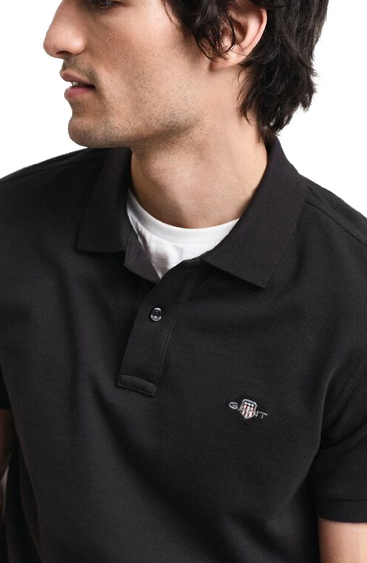 חולצת פולו שחורה Slim Fit Shield Pique