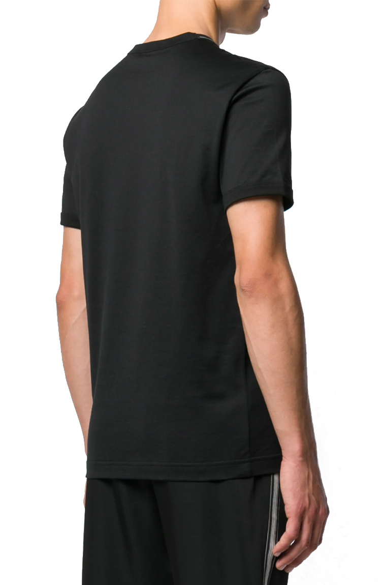 טי שירט שחורה Basic Tee