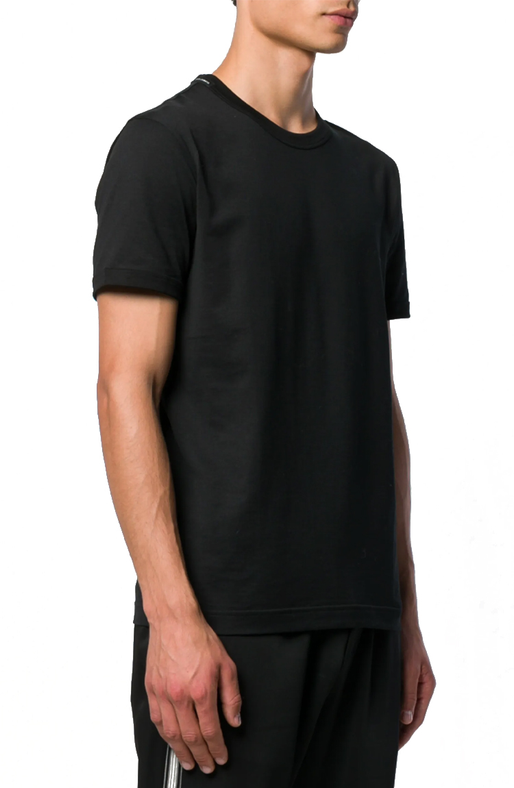 טי שירט שחורה Basic Tee