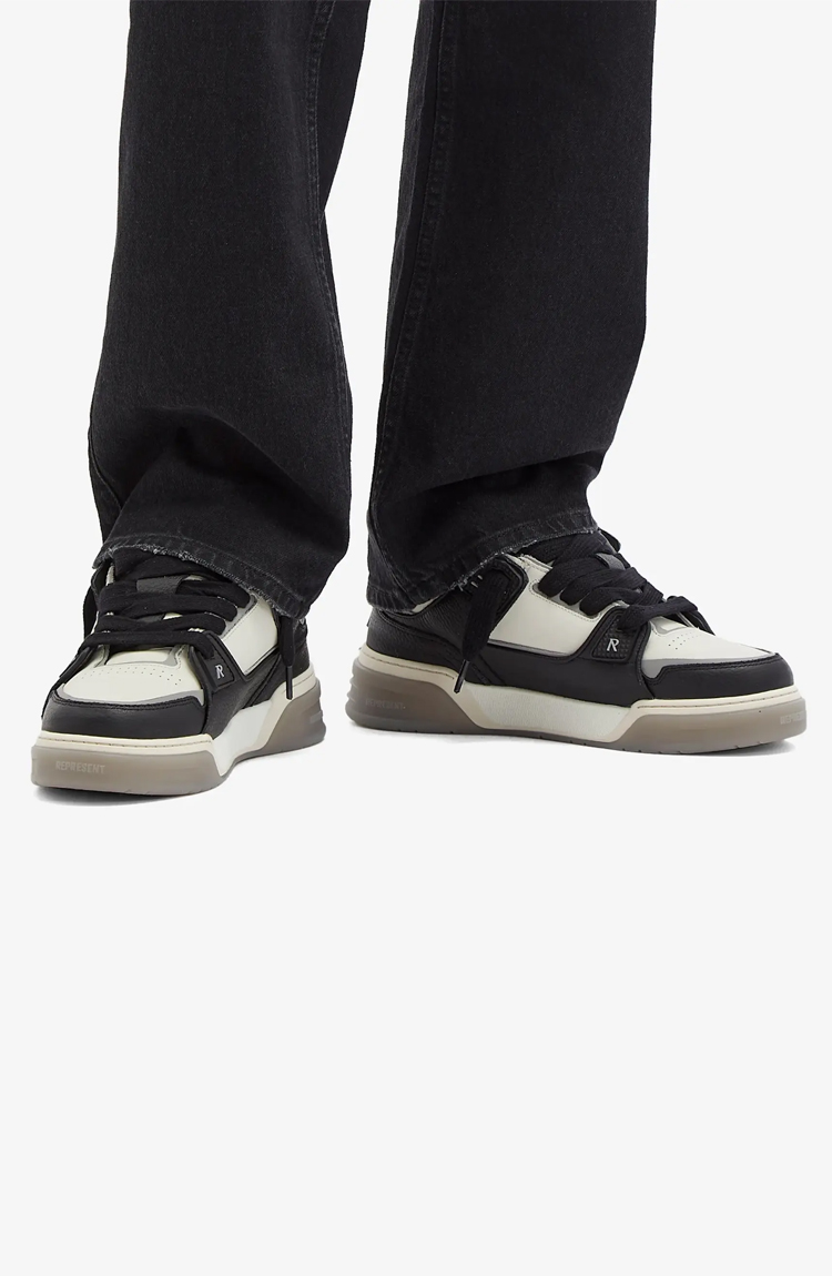 סניקרס עור לבן/שחור Studio Sneaker