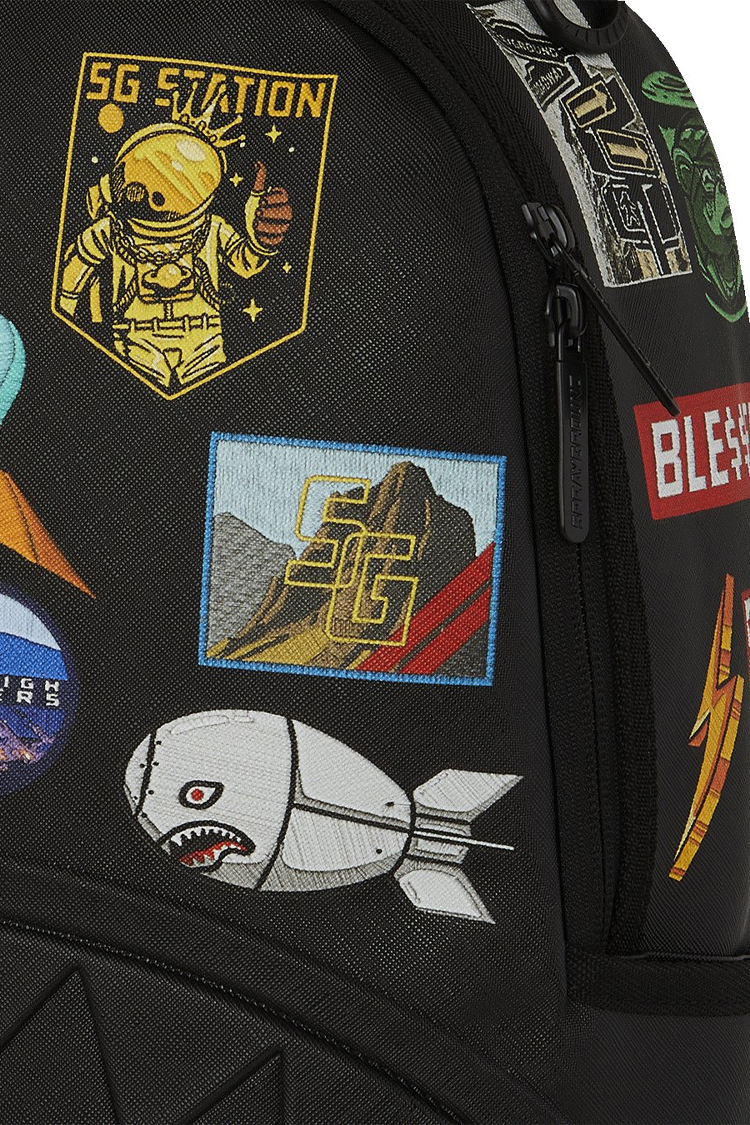 תיק גב שחור/צבעוני SHARKMOUTH EMBOSSED PATCHES DLXSV