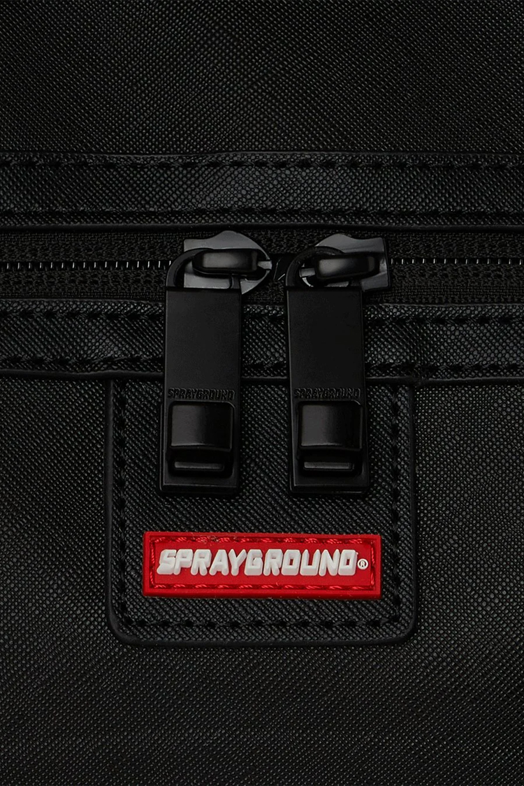 תיק נשיאה שחור SHARKMOUTH EMBOSSED PATCHES DUFFLE