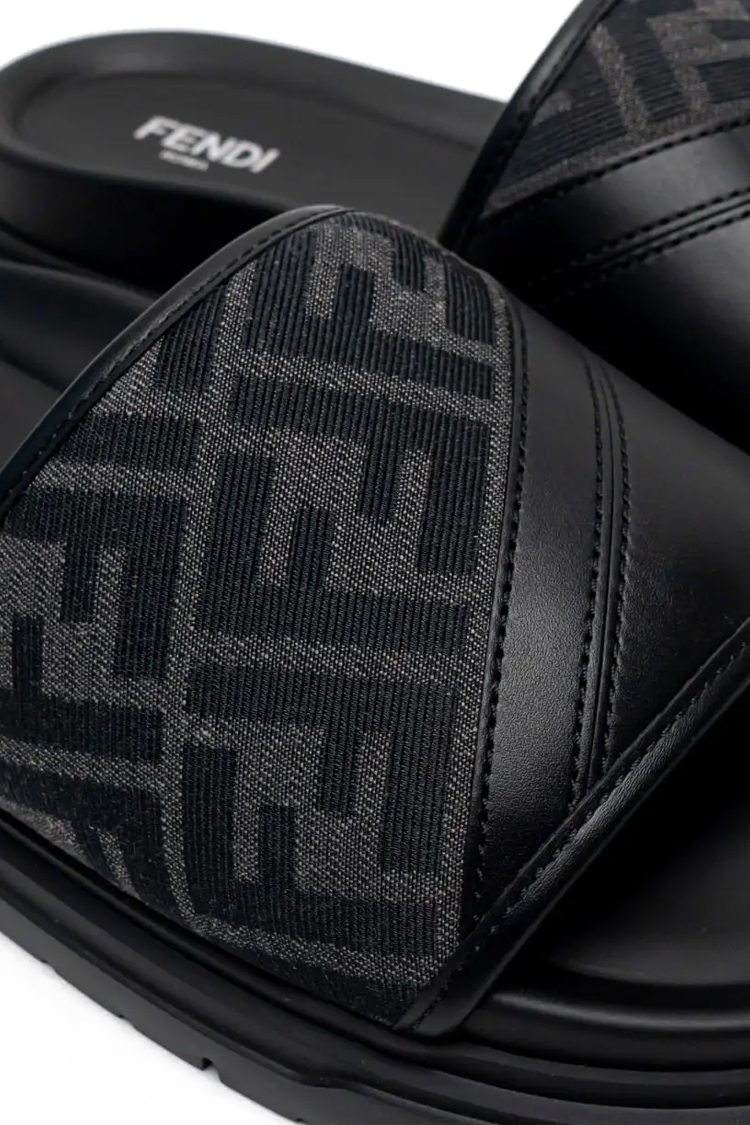 כפכפי סליידס Fendi Diagonal Slides