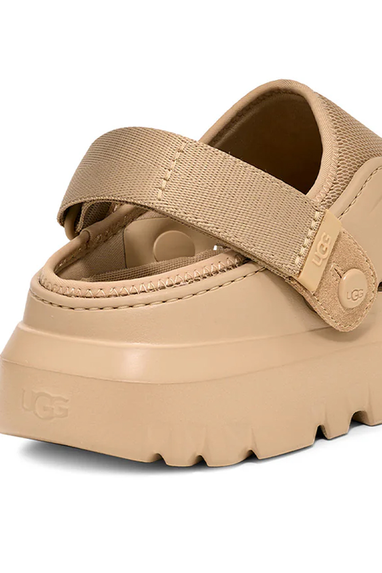 כפכפי UGG לגברים בצבע בז' עם רצועה ממותגת וסוליית EVA