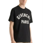 טי שירט ג’יבנשי GIVENCHY שחורה עם רקמת לוגו