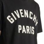 טי שירט ג’יבנשי GIVENCHY שחורה עם רקמת לוגו