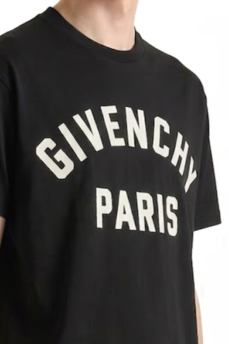 טי שירט ג’יבנשי GIVENCHY שחורה עם רקמת לוגו