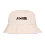 כובע באקט AINKER אוף וויט דהוי עם קצוות פרומים ולוגו רקום בחזית