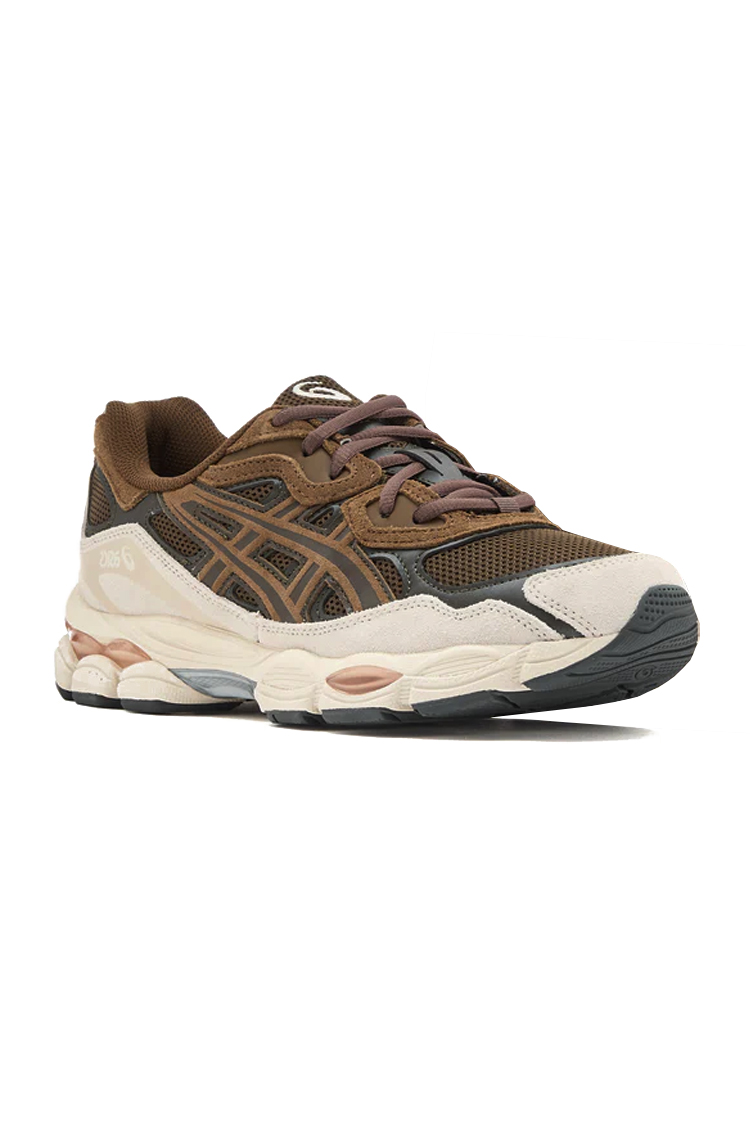 נעלי סניקרס אסיקס ASICS חום שחור דגם GEL-NYC עם טכנולוגיית ג'ל ועיצוב בד רשת