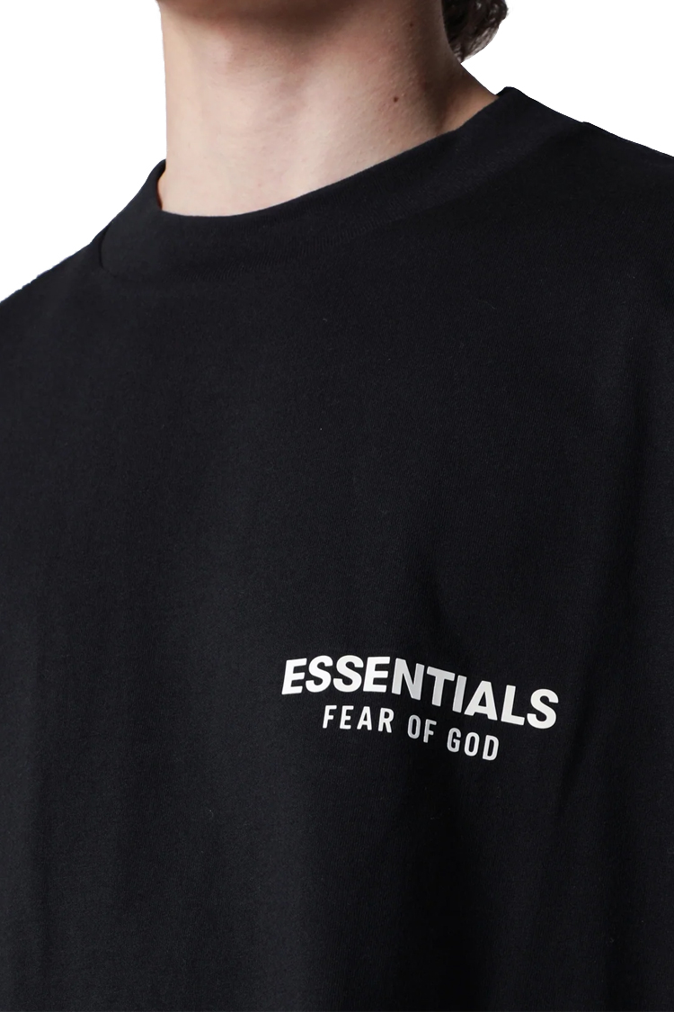 טי שירט אסנשיאלס ESSENTIALS שחורה גזרה רחבה לוגו Fear of God כותנה איכותית