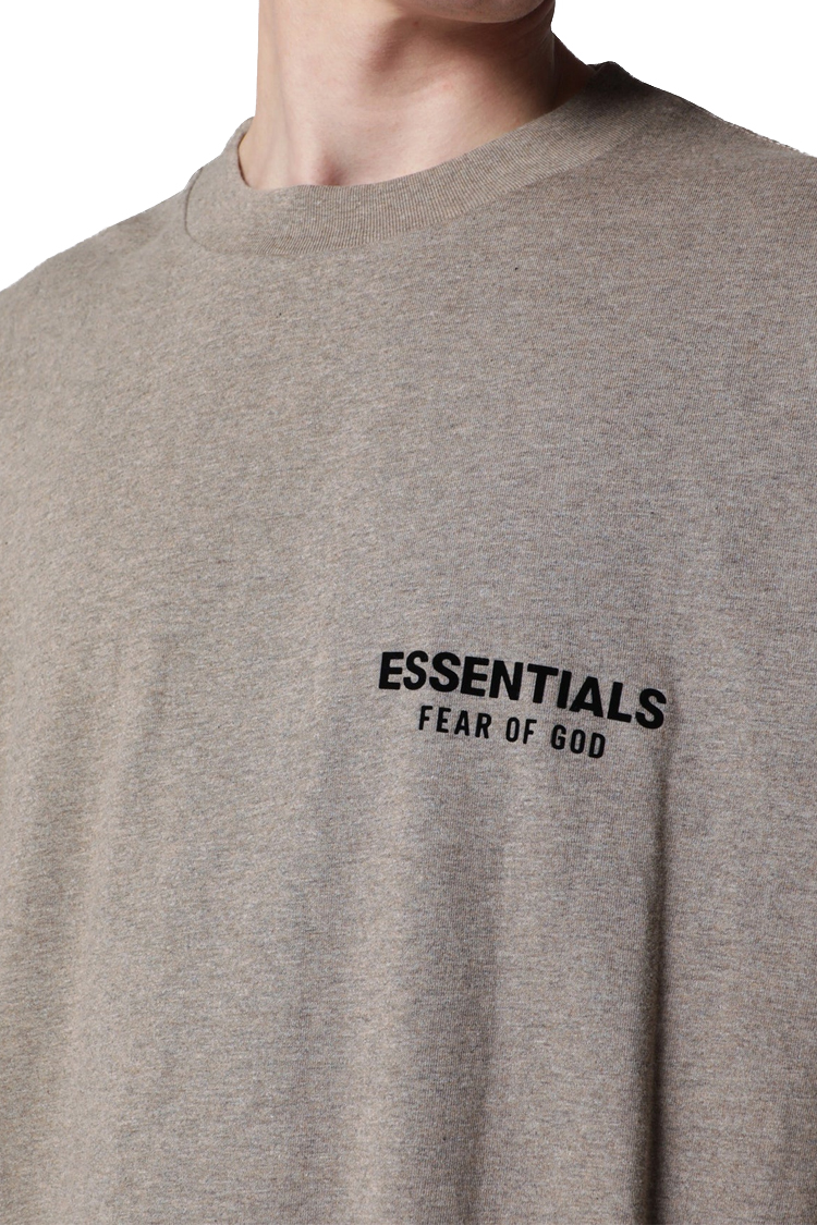 טי שירט אסנשיאלס ESSENTIALS אפורה גזרה רחבה לוגו Fear of God כותנה איכותית