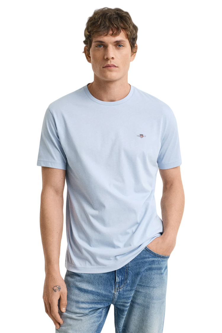טי שירט גאנט GANT תכלת Slim Fit עם לוגו המגן רקום כותנה איכותית