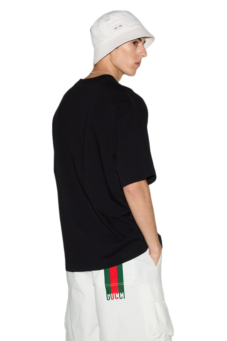 טי שירט גוצ’י GUCCI שחורה אוברסייז עם הדפס לוגו גדול כותנה איכותית