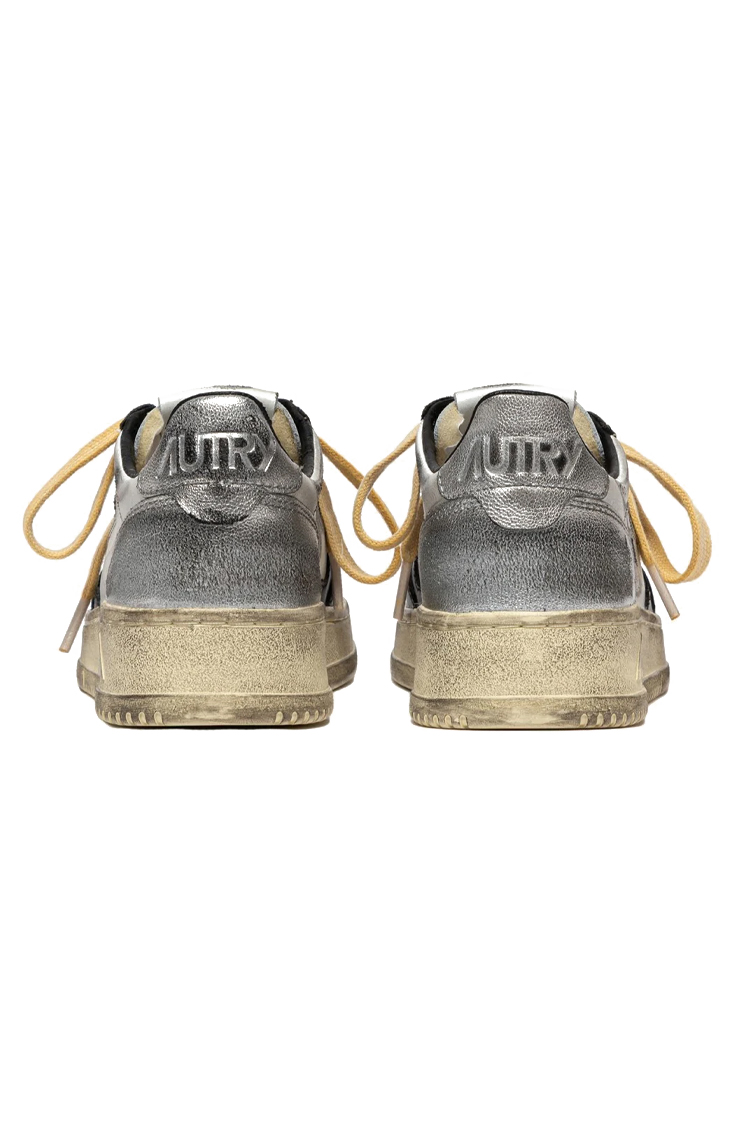 סניקרס אוטרי AUTRY שחור כסף 100% עור גזרה נמוכה דגם Super Vintage גימור משופשף וינטג