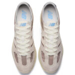 ניקרס ניו באלאנס New Balance 471 אפור חום זמש וטקסטיל עיצוב רטרו