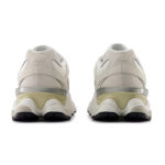סניקרס ניו באלאנס נשים New Balance 9060 לבן עיצוב רטרו סוליה מסיבית