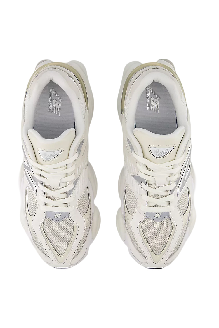 סניקרס ניו באלאנס נשים New Balance 9060 לבן עיצוב רטרו סוליה מסיבית