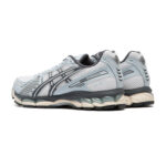 נעלי אסיקס ASICS GEL-KAYANO 12.1 אפור תכלת גברים סניקרס עיצוב מטאלי