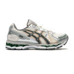 נעלי אסיקס ASICS GEL-KAYANO 12.1 אפור/קרם גברים סניקרס עיצוב מטאלי