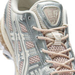 נעלי אסיקס ASICS GEL-KAYANO 12.1 בז’/קרם גברים סניקרס עיצוב מטאלי