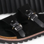 כפכפי עור אינקר AINKER שחור גברים דגם Swish Suede מדרס שעם אבזמי מתכת