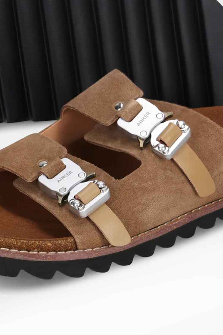 כפכפי עור אינקר AINKER מוקה גברים דגם Swish Suede מדרס שעם אבזמי מתכת