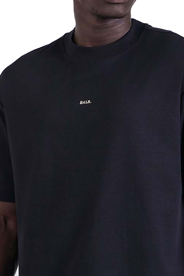 חולצה באלר BALR שחורה גברים טי שירט גזרה משוחררת סולידית רקמה פאץ עורף חצי מבריק