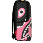 תיק גב ספרייגראונד SPRAYGROUND שחור ורוד Pink Panther On The Run תבליט כריש הפנתר הוורוד למחשב