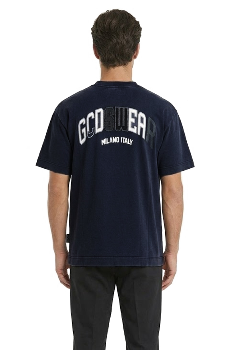 חולצה GCDS ג’י סי די אס שחור דהוי גברים טי שירט גזרה נינוחה לוגו תבליט רקמה גב חצי מבריק