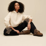 כפכפי עור אג UGG נשים חום כהה עור נובוק סוליית EVA דגם Goldenstar villa clog רצועת עור