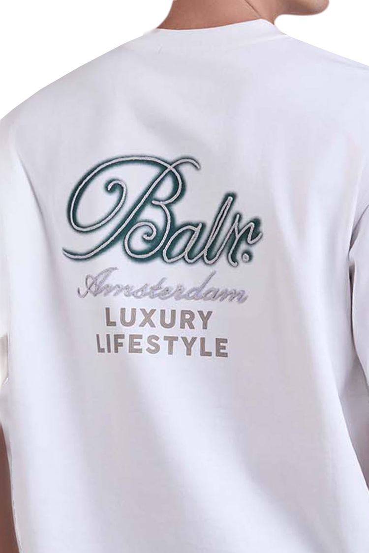 חולצת טי שירט באלר BALR גברים לבנה חצי מבריק גזרה משוחררת כותנה גמישה דגם LUXURY LIFESTYLE פאץ חזה רקמת לוגו גב