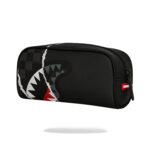 קלמר ספרייגראונד SPRAYGROUND שחור פוליויניל דמוי עור קרעים כריש דגם Center rip revealing check רוכסן