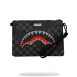 תיק קלאץ ספרייגראונד SPRAYGROUND שחור אפור פוליויניל דמוי עור רצועה מתכווננת כריש דגם 4am red shark
