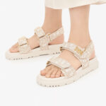סנדלי דיור לנשים DIOR לבן עור כותנה אבזם זהב דגם Dioract Sandal מדרס אנטומי