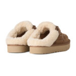 פכפי מיולז זמש UGG נשים חום דגם Lowmel Mule בטנת צמר שרוכים קונטרסט