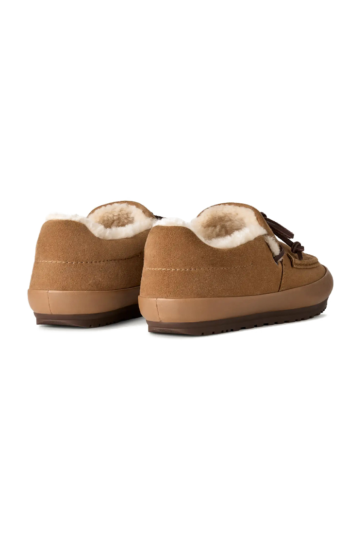 נעלי מוקסין אג UGG חום זמש דגם Quill slip-on בטנה צמרירית שרוכי עור סוליית גומי