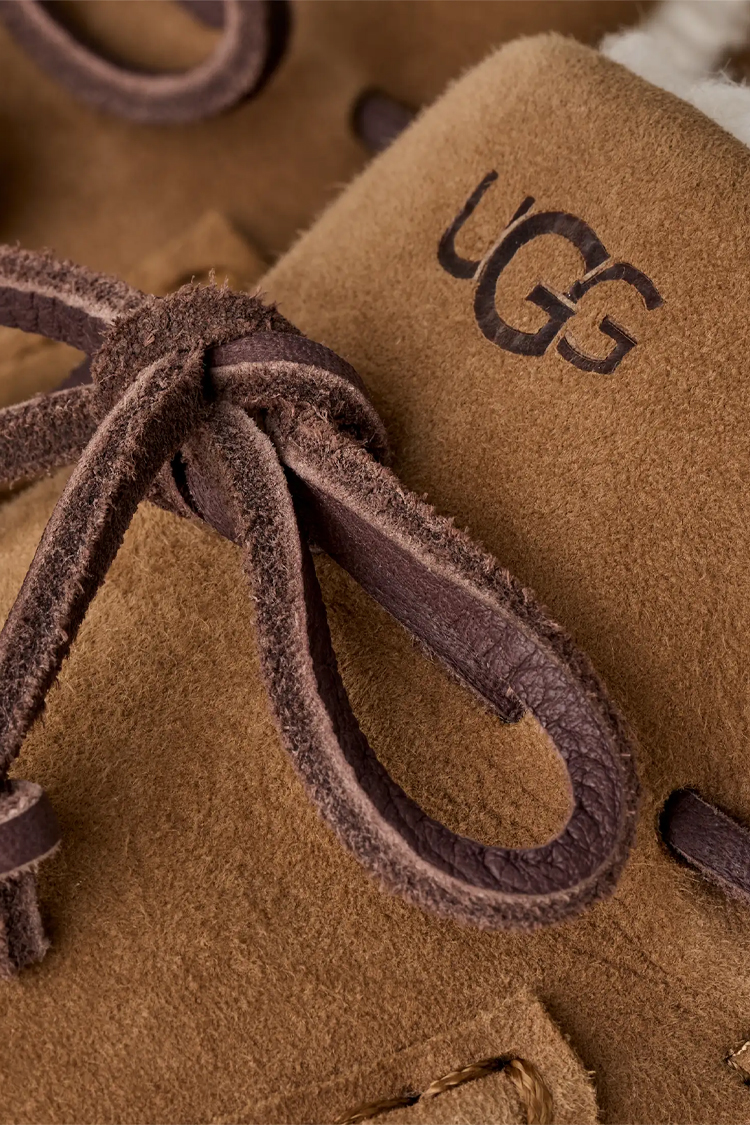נעלי מוקסין אג UGG חום זמש דגם Quill slip-on בטנה צמרירית שרוכי עור סוליית גומי