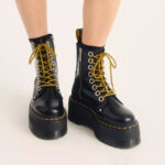מגפי פלטפורמה דוקטור מרטינס DR. MARTENS שחור עור buttero דגם Jadon Max רוכסן צד סוליה 5.6 ס”מ