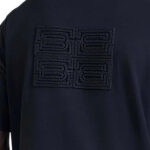 טי שירט באוור BALR שחור כותנה דגם B Maze גזרה משוחררת רקמת לוגו גיאומטרית בגב