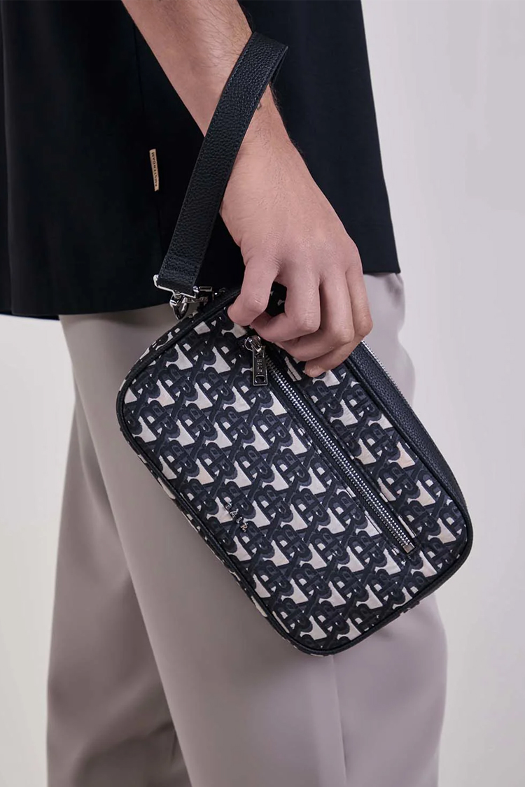 תיק קלאץ באוור BALR שחור פוליאסטר דגם Mini Jacquard Clutch זאקארד לוגו רצועה נשלפת