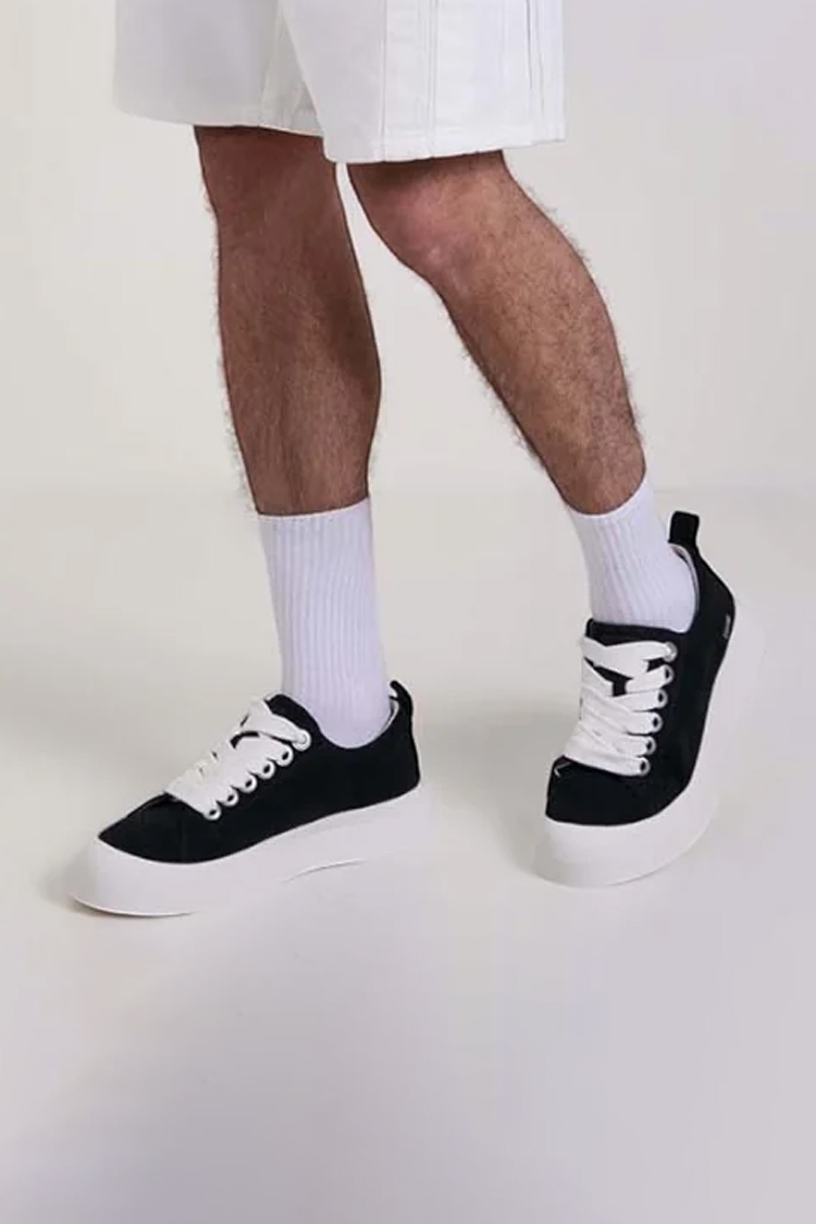 סניקרס באלר BALR שחור 100% עור גזרת מיד דגם Clean Cut עיצוב נקי סוליית גומי עבה