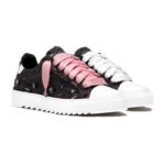 סניקרס נומריס NUMERIS ג’ינס שחור בד עור גזרת מיד דגם Pink denim שפשופי יד שרוכים וורודים סוליית גומי