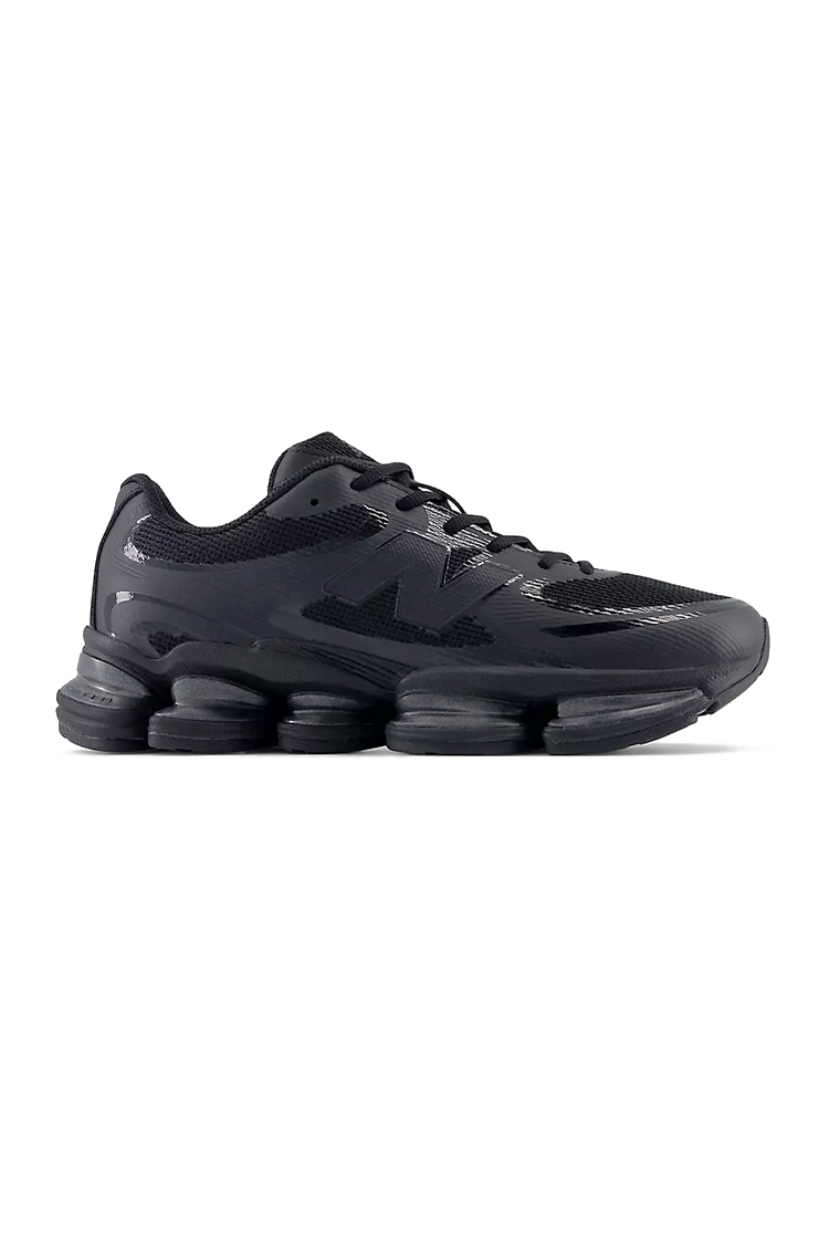 סניקרס ניו באלאנס New Balance ABZORB 2000 שחור גזרת MID עם סוליית ABZORB ובד רשת נושם