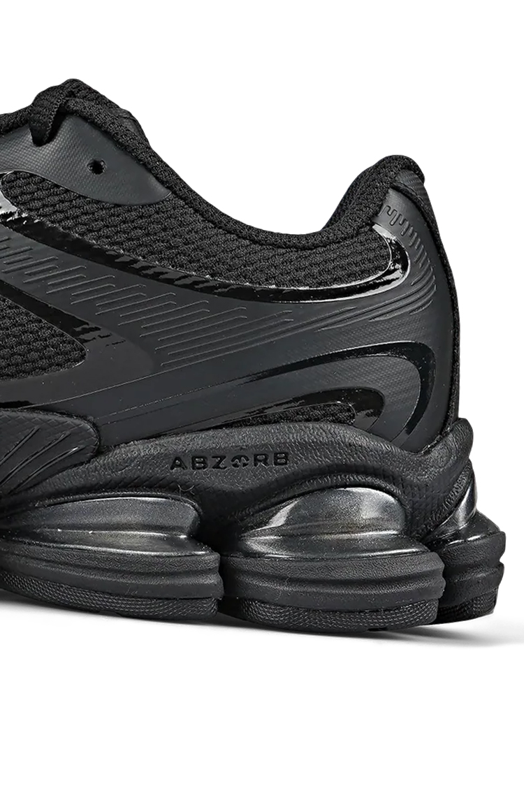 סניקרס ניו באלאנס New Balance ABZORB 2000 שחור גזרת MID עם סוליית ABZORB ובד רשת נושם